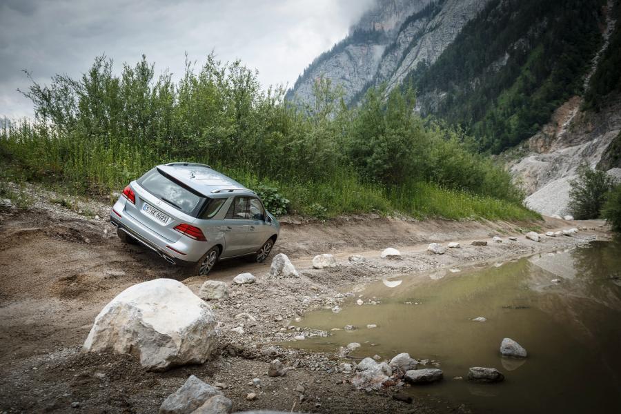  Mercedes-Benz GLE350 d 4Matic 2015 года  (фото 4 из 4)